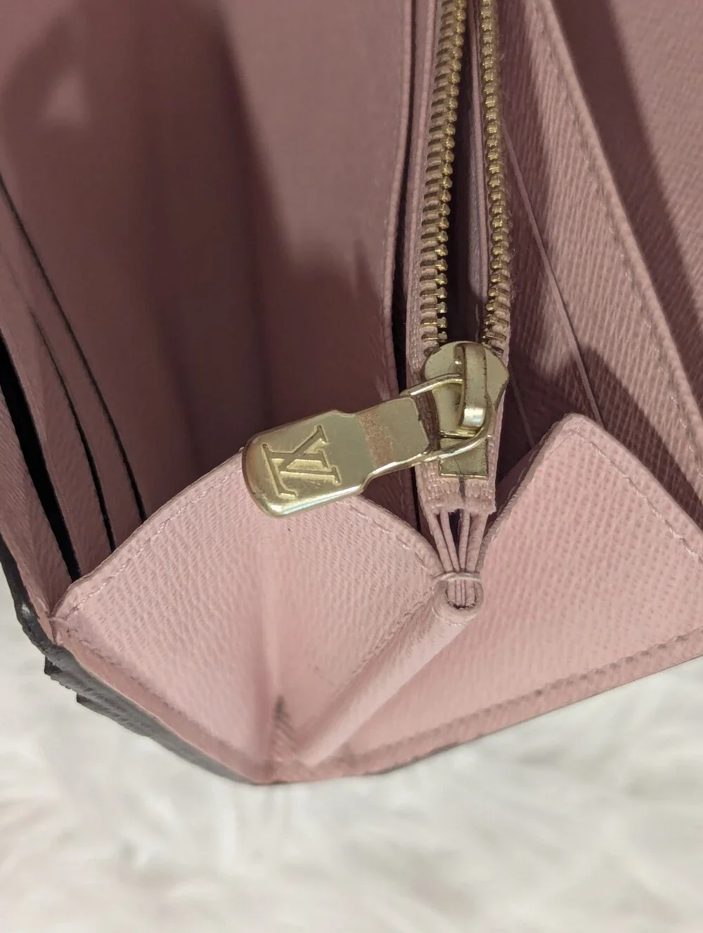 Authentic Louis Vuitton Sarah Wallet - Monogram Canvas w/ Pink Rose Ballerine